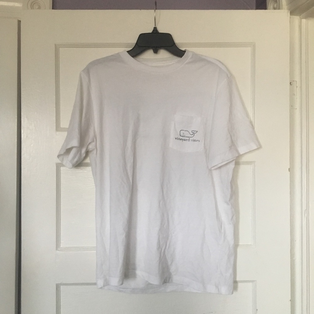 Vineyard Vines T